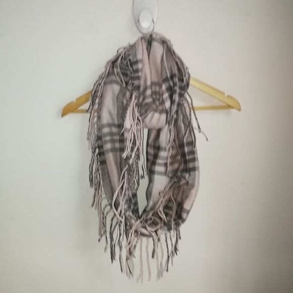 Pink & Grey Plaid Oversized Fringed Infinity Scarf NWOT - Picture 2 of 7
